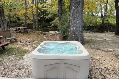 Sasquatch's Den at Waterfall high speed internet