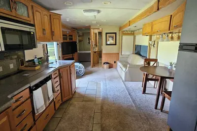 Image de Majestic quick Stop Rv on farm