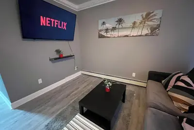 Image de 4-bedroom apartment near Airport