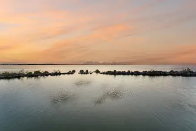 Image de Beautiful Canal front brand new home in Tavernier with amazing Bay Views