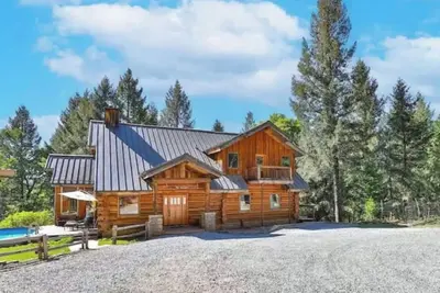 Image de Lazy Bear Haven - Luxury Log Cabin Retreat\n\n