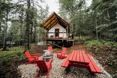 Image de Kung tält - Hillside Site - Glamping Tent for Two!