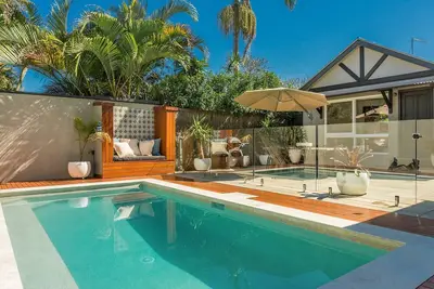 Image de 3 Little Pigs Realise your Byron Bay holiday dreams at 3 Little Pigs.