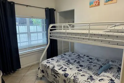 Image de Nice Room with Private Bathroom in Little Havana Miami with WiFi, Ac B5