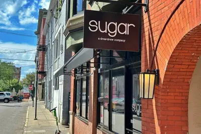 Image de Boho Studio Loft Meets Luxury in Otr Cincinnati!