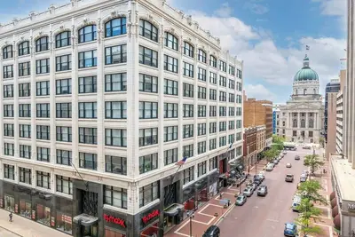 Image de Historic Spacious Luxe Suite - The Heart of Indy!
