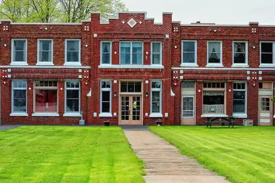 Image de Historic Pelican Lakeside Resort for family reunions and group vacations.