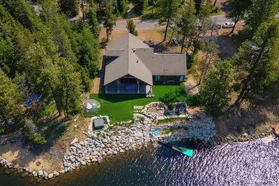 Image de -Lakehouse-Lake Tramp-Hot Tub-Sauna-Climbing Wall
