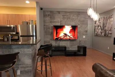 Image de 2-bedroom 2-bath condo renovated