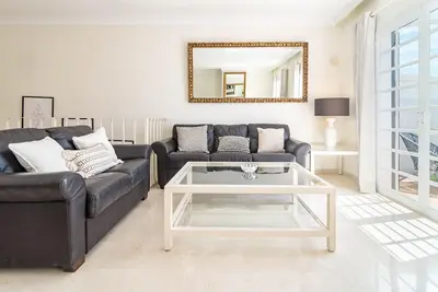 Image de Captivating townhouse with a rooftop terrace