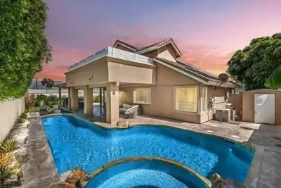Image de Serene Oasis w/ Bbq, Heated Pool/Spa, Game Room