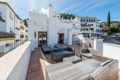 Image de Appartement '3 Bed In Benahavis' avec vue sur la montagne, Wi-Fi et climatisation