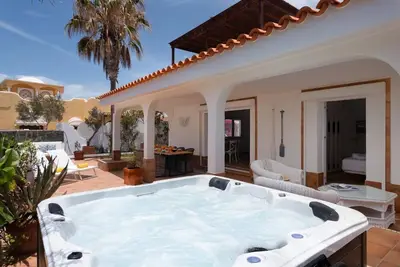 Image de Appartement de vacances 'Obsidian Villa Estrella Del Mar' avec terrasse privée et climatisation