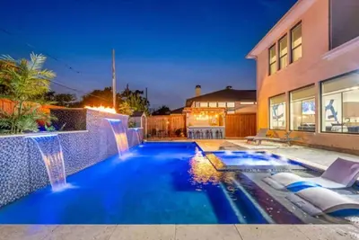 Image de New! The Sunset Villa