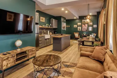Image de Majestic Designer Apartment | Luxury in the Heart of Old Quebec