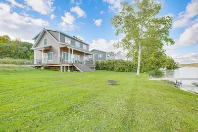 Image de Spacious Home w/ Dock on Lake Leelanau!