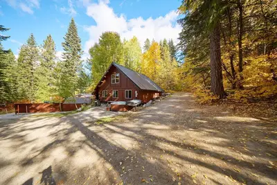 Image de Soft Landing | Your Game Night Getaway with a Splash of Style & Relaxation