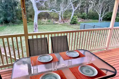 Image de House in serene Aussie bush, short walk to pristine Jervis Bay sands.