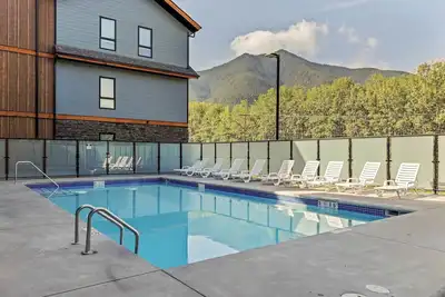 Image de Pool and hot tub Stunning 2Bd haven in the Rockies