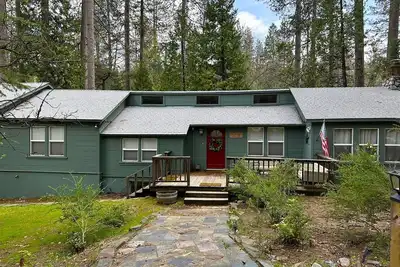 Image de The Teal House - Twain Harte Lake Access!