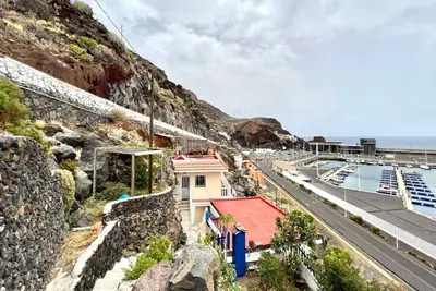 Image de Appartement confortable avec vues spectaculaires sur la mer