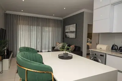 Image de Chic 2-bedroom apartment with WiFi, fitness room in vibrant Pretoria