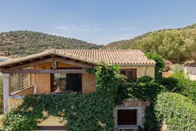 Image de Appart Cosy is located near the beautiful beaches with a view of Isola di Tavolara