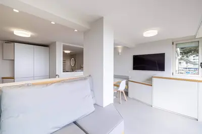 Image de 14422 T2 vue mer avec piscine  à Mandelieu la Napoule