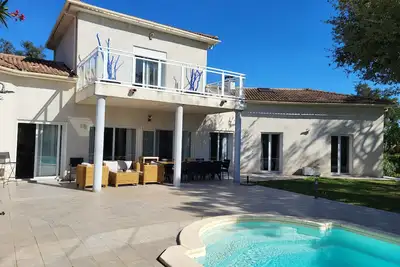 Image de Villa climatisée au calme avec piscine privée à 5mn bord de mer et montagne.