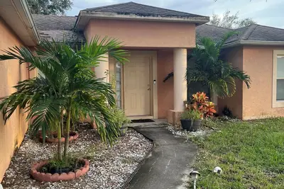 Image de Charming 3-bedroom bungalow with Ac and WiFi in Port St. Lucie