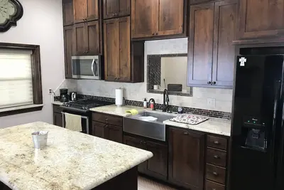 Image de Stay in our remodeled dairy barn on Shady Elm Farm near Sharon, Ok. 1br/1bath
