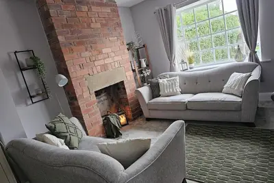 Image de The Sweetbriar Cottage 3 bedroom house in Leeds