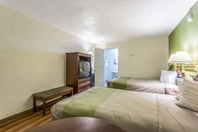 Image de Ideal Room for Budget Travelers w/ Breakfast & Convenient Location - 4 Units