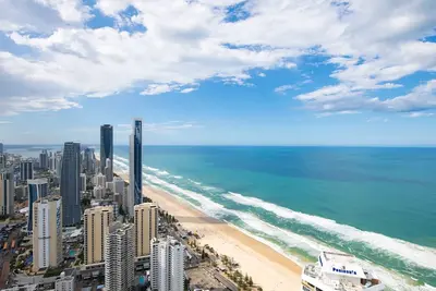 Image de Luxury Sky-Home with Panoramic Ocean Views - 61st Floor, Surfers Paradise