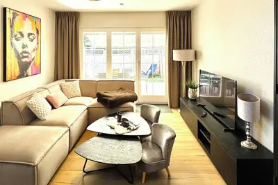 High-quality vacation home, close to the beach with fenced garden and bicycle garage!