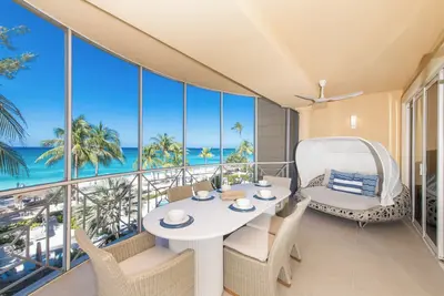 Image de Villa 14, Third floor 3 bedroom, 3 bathroom, oceanfront, fully equipped.