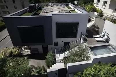 Image de Loft dans villa bioclimatique proche centre historique d’Aix en Provence