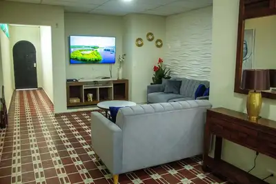 Image de Spacious 3-bedroom apartment with Ac, WiFi in charming San Salvador