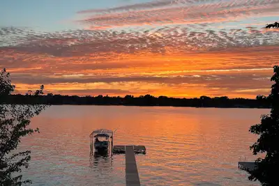 Image de Gorgeous, new construction, 7 bedroom house on Lake Elizabeth!