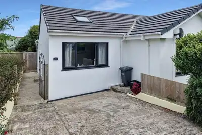 Image de Self-contained Annexe within walking distance of village and stunning beach.