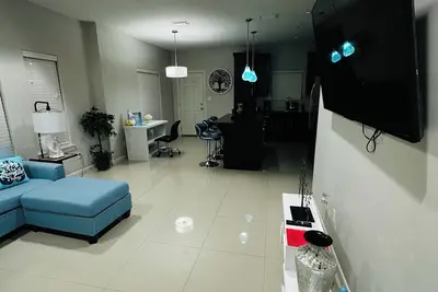 Image de McAllen Tx Apartment 2br-2ba Patio, close Airport Shopping, Hospital