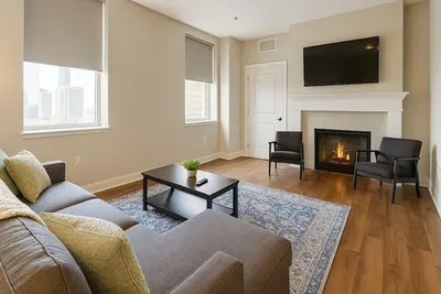 Image de Downtown Sq: Stadium, Casino, Rock Hall, Clinic