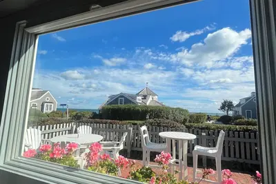 Image de Charming Cape Cod Getaway - Private Beach Cottage