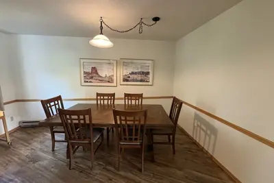 Image de New! Large 3br Condo on bus route ~ Argentine 1517~Kids Ski Free
