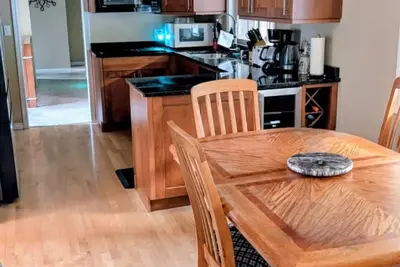 Image de Spacious Home great for family, friends, business trip!