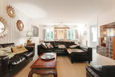 Image de Maison de vacances 'Maison 120m2 Pres Centre Et Plages' avec terrasse privée, jardin privé et Wi-Fi