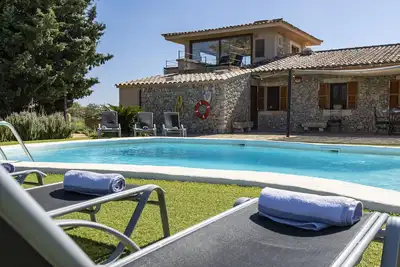 Image de Villa can Mel by Homevillas360