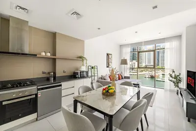 Image de Bright & Spacious 2 Bd With Panoramic Marina Views