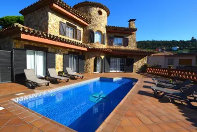 Image de Villa Petit Castell 10 personnes piscine privée à 10 kms de la pl
