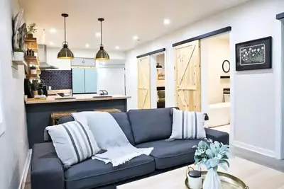 Image de Charming Duplex Retreat in the Heart of Appleton